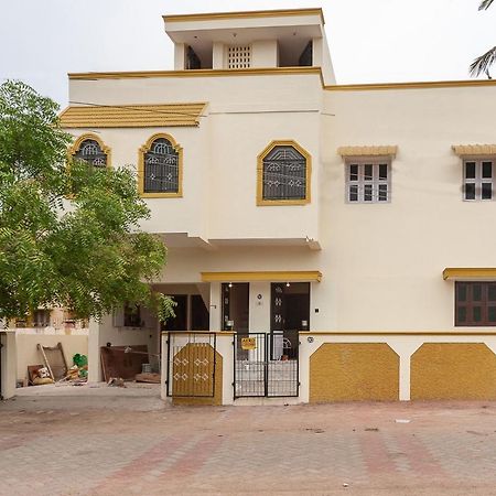 Oyo Eden Residency Hotel Madurai Bagian luar foto